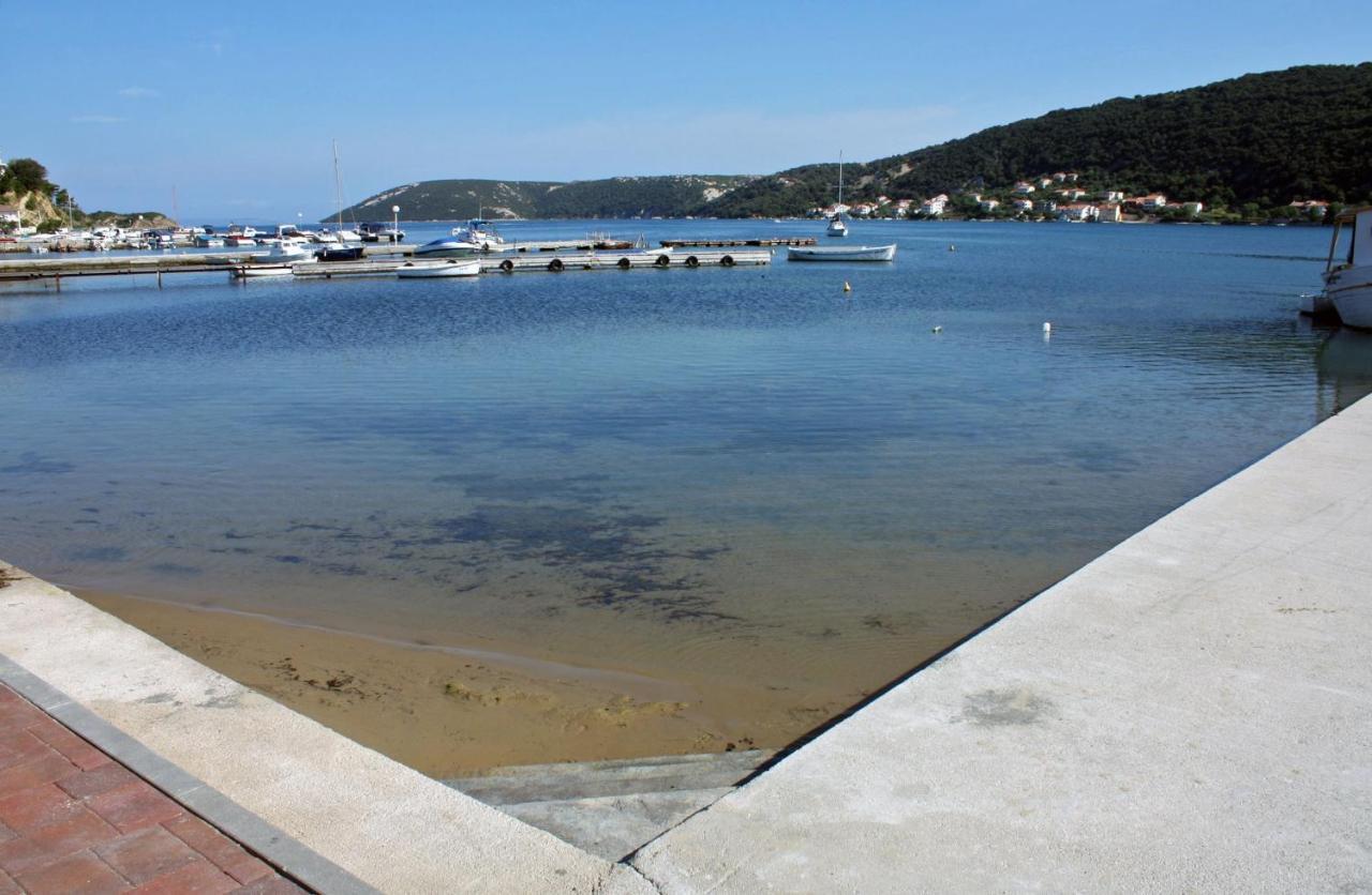 Apartments By The Sea Supetarska Draga - Donja, Rab - 11769 Экстерьер фото
