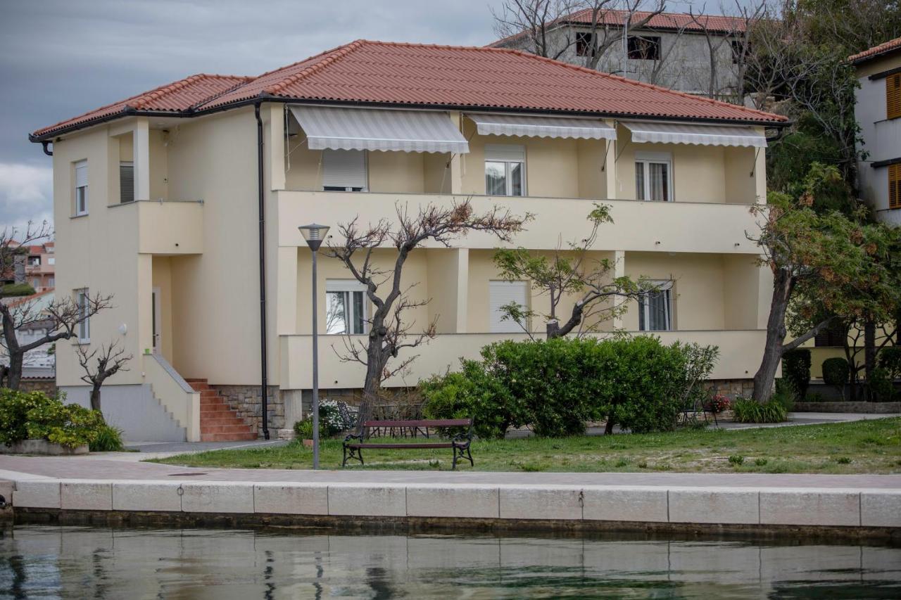 Apartments By The Sea Supetarska Draga - Donja, Rab - 11769 Экстерьер фото