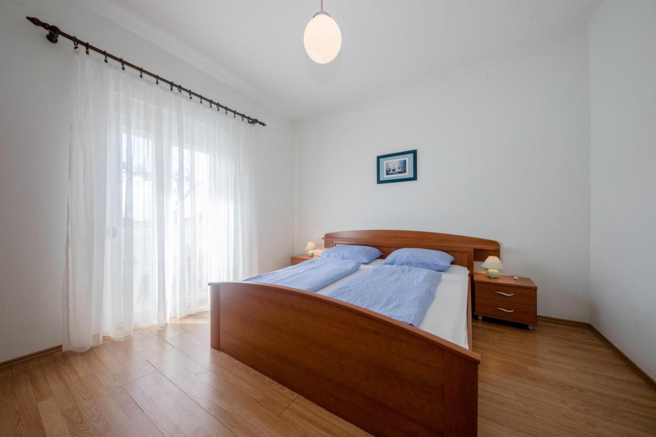 Apartments By The Sea Supetarska Draga - Donja, Rab - 11769 Экстерьер фото