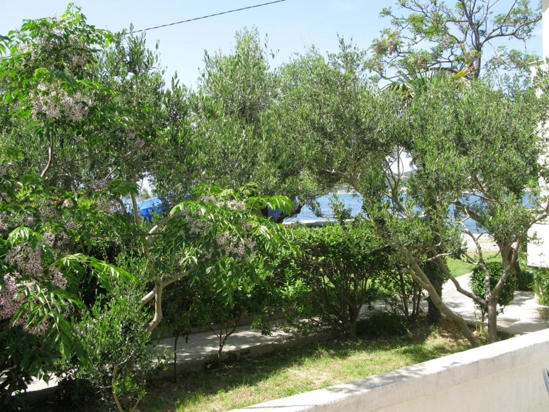 Apartments By The Sea Supetarska Draga - Donja, Rab - 11769 Экстерьер фото