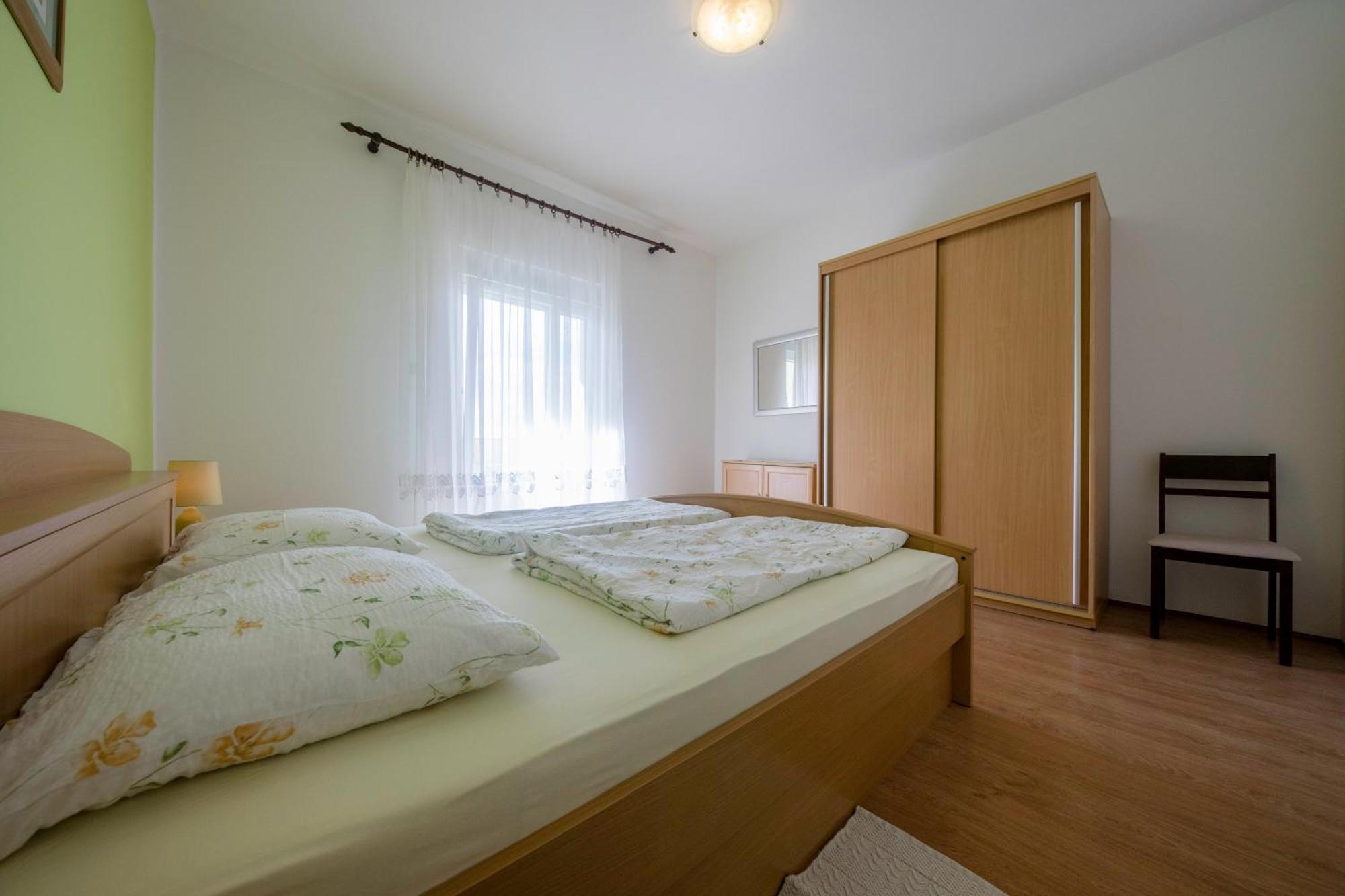 Apartments By The Sea Supetarska Draga - Donja, Rab - 11769 Номер фото